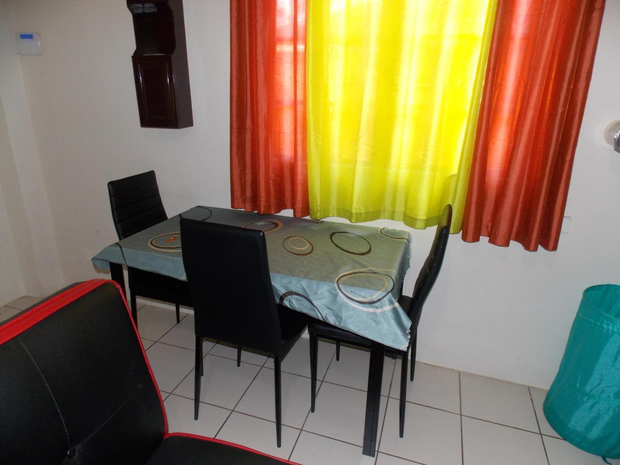 Stewart Apt- Trincity, Airport, Washer, Dryer, Office, Cable , Wifi Quarto foto