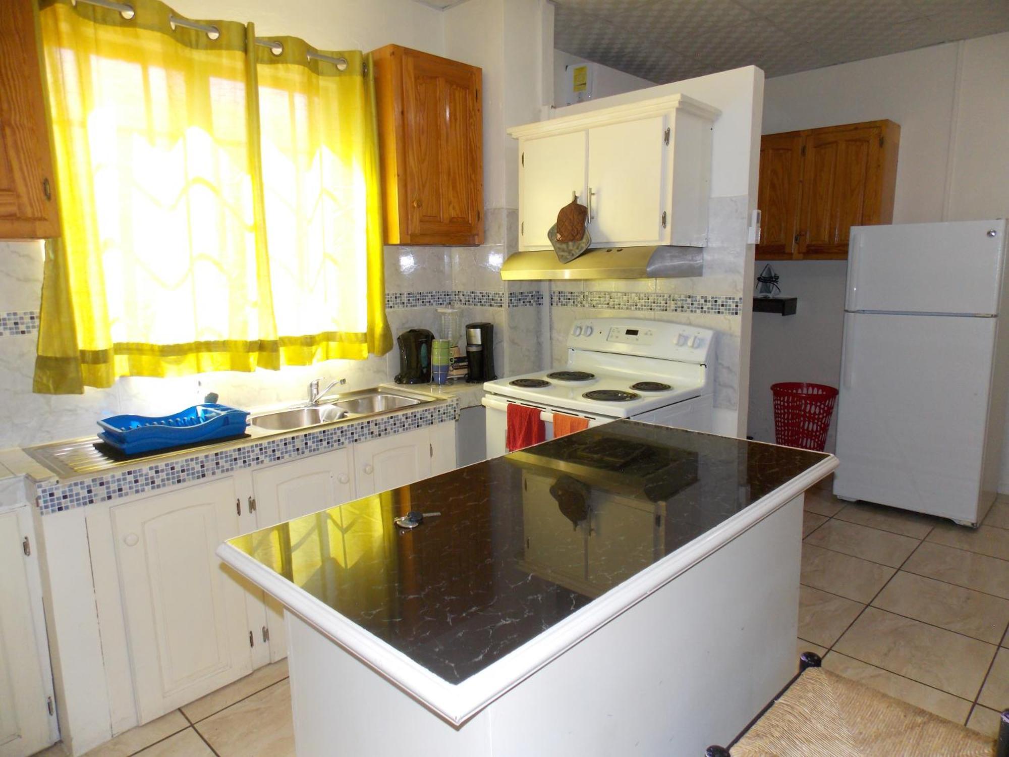 Stewart Apt- Trincity, Airport, Washer, Dryer, Office, Cable , Wifi Quarto foto